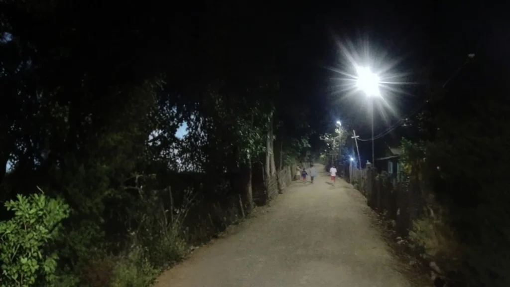 Solar Powered Street Light Project in Myanmar (4) Solar Powered Street Light Project in Myanmar 4