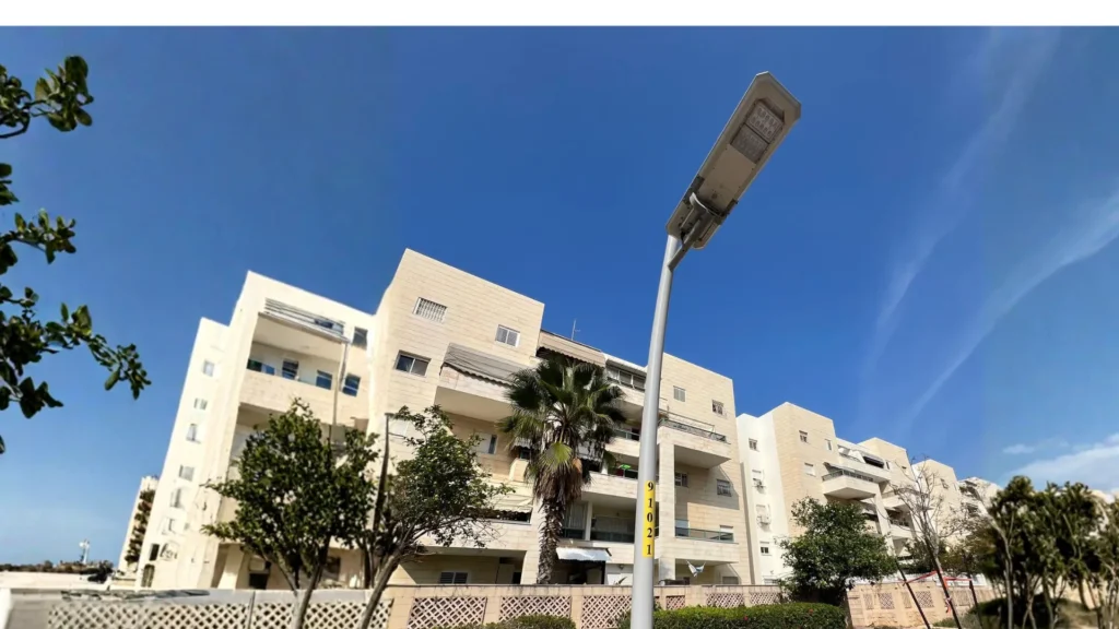 Case Study Thermos Solar Street Light Project in Israel SSL-34A (2) Case Study Thermos Solar Street Light Project in Israel SSL 34A 2