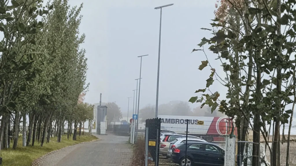 SRESKY Solar Street Lights Parking Project in Netherlands SRESKY Solar Street Lights Parking Project in Netherlands