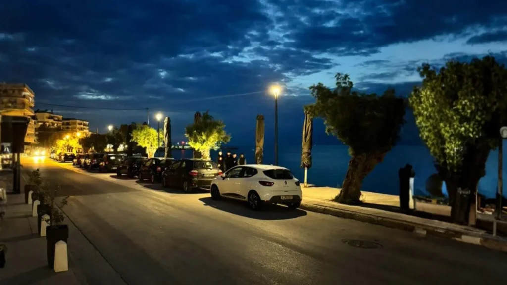 Smart Solar Street Lights Illuminate Australia (3) Smart Solar Street Lights Illuminate Australia 3 1