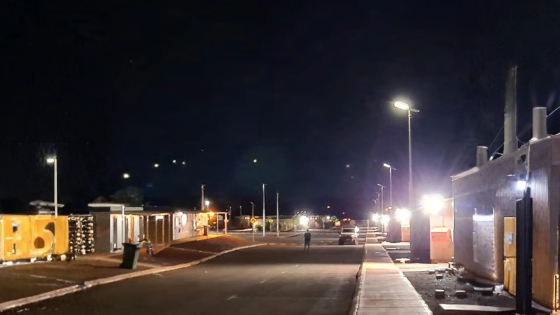 2000 Solar Street Lights Transform Australian City Lighting 1