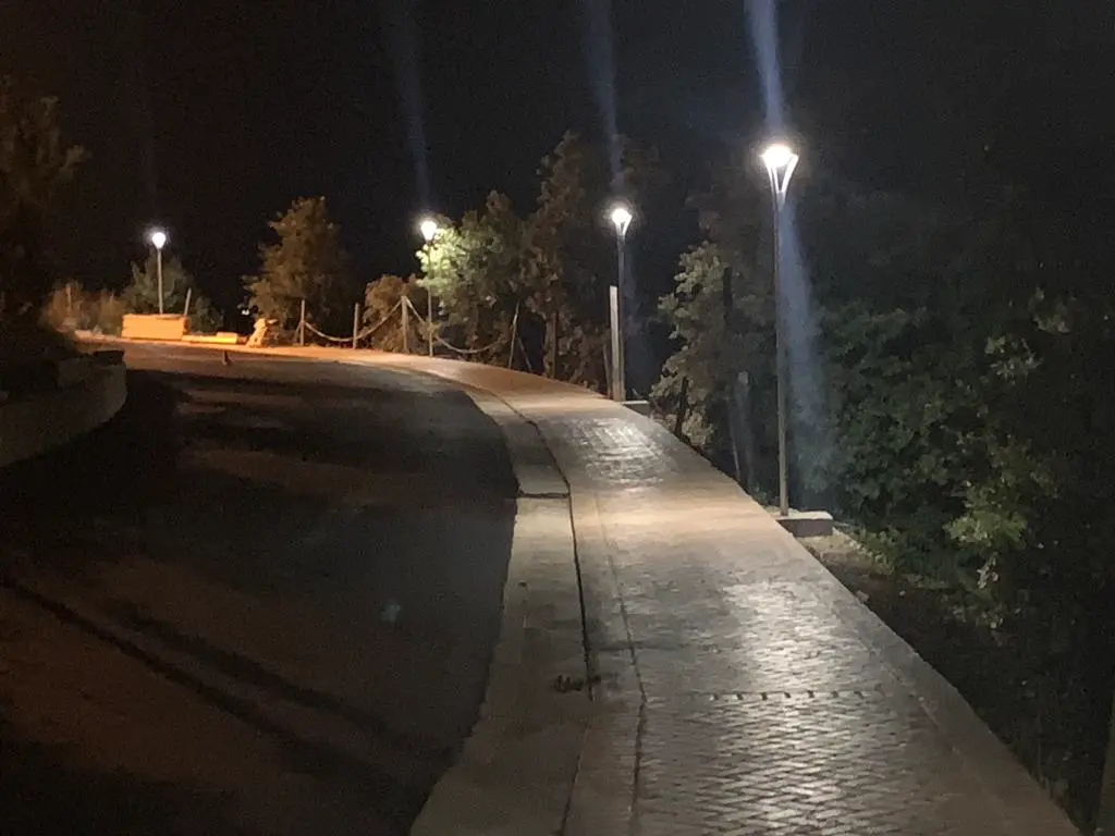 75 Solar Street Lights for Park Lighting in Italy 3