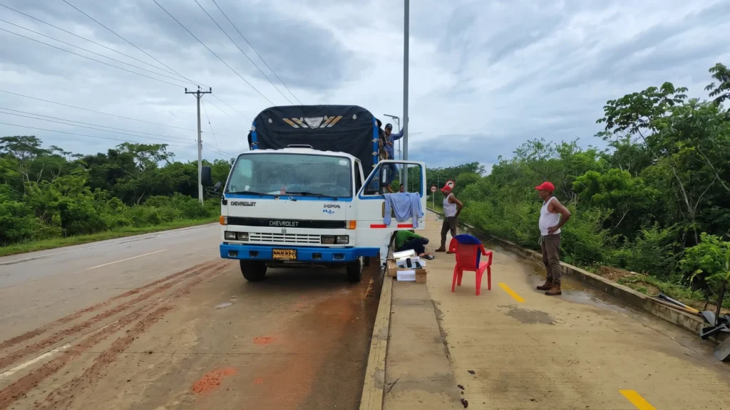 Case Study Solar Street Lighting Deployment on Slopes and Mixed Terrain in Medellin Colombia 3