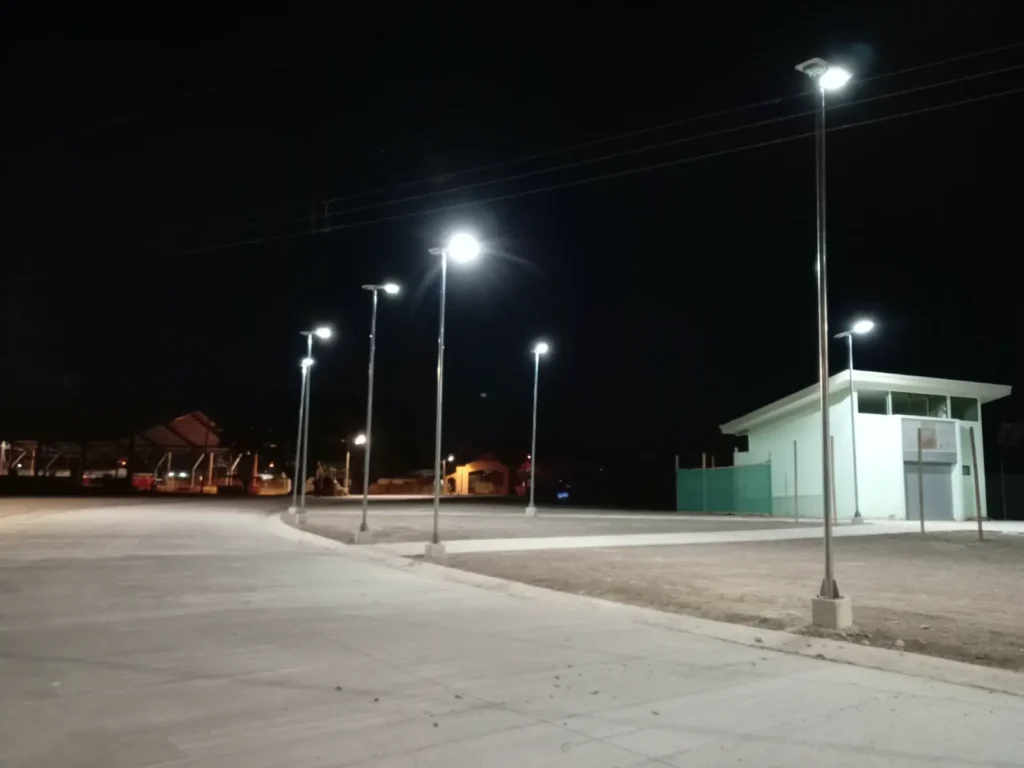 Me gjashtë javë të mbetura para sezonit të shirave—Zgjidhje për ndriçimin e kampusit me SRESKY Atlas SSL 36A në Kosta Rika 1