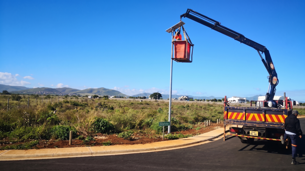 260-Unit SolarStreetlight Project for the Mauritius Coastal Highway (1) 260 Unit SolarStreetlight Project for the Mauritius Coastal Highway 1